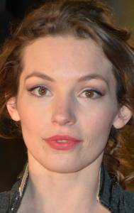 ������� ���� Perdita Weeks