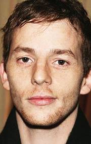 ����� ����