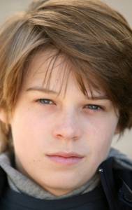 ����� ����