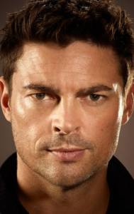 ���� ����� Karl Urban