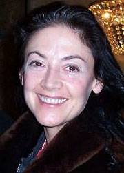 ����� ����