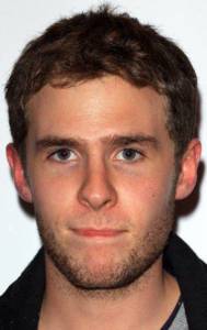 ��� �� �������� Iain De Caestecker