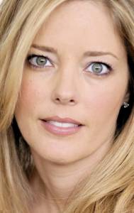 �������� ��� Christina Moore
